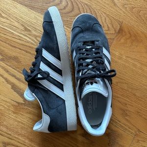 Adidas Men’s Gray Gazelle Sneakers